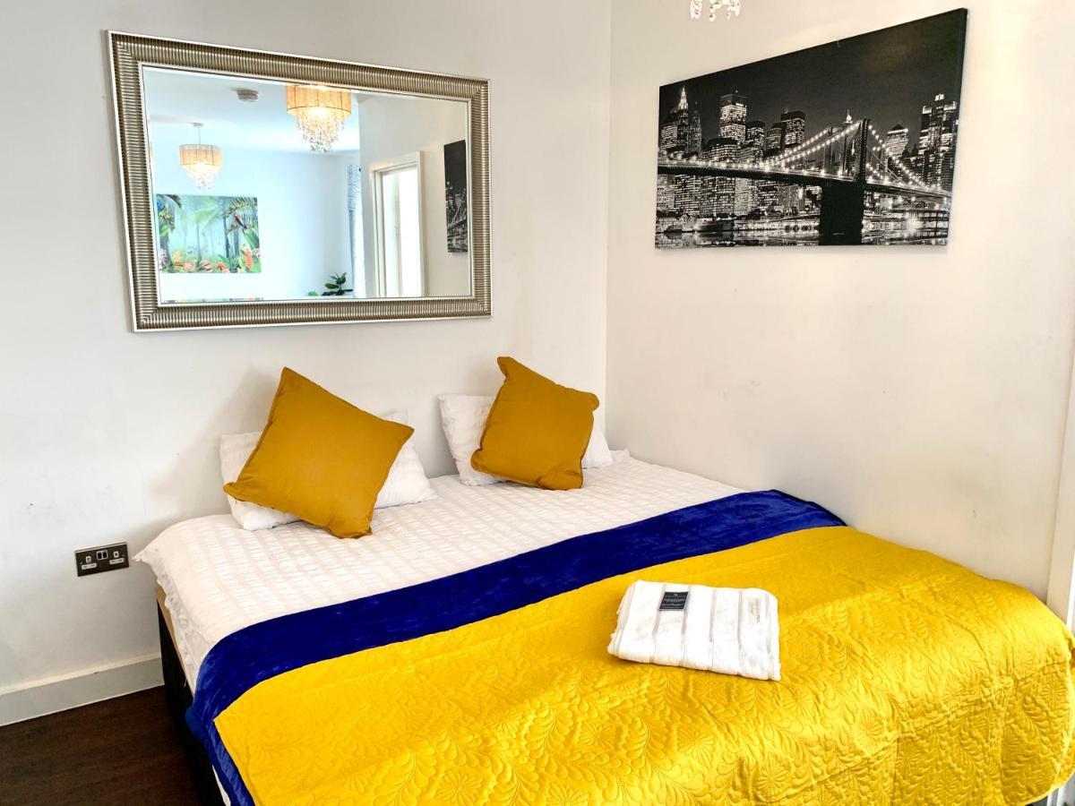 2-Bedrooms Modern Apartment Next To Velodrome, Lounge, Balcony, Parking, Abba London Exterior photo