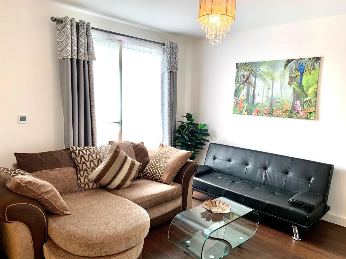 2-Bedrooms Modern Apartment Next To Velodrome, Lounge, Balcony, Parking, Abba London Exterior photo