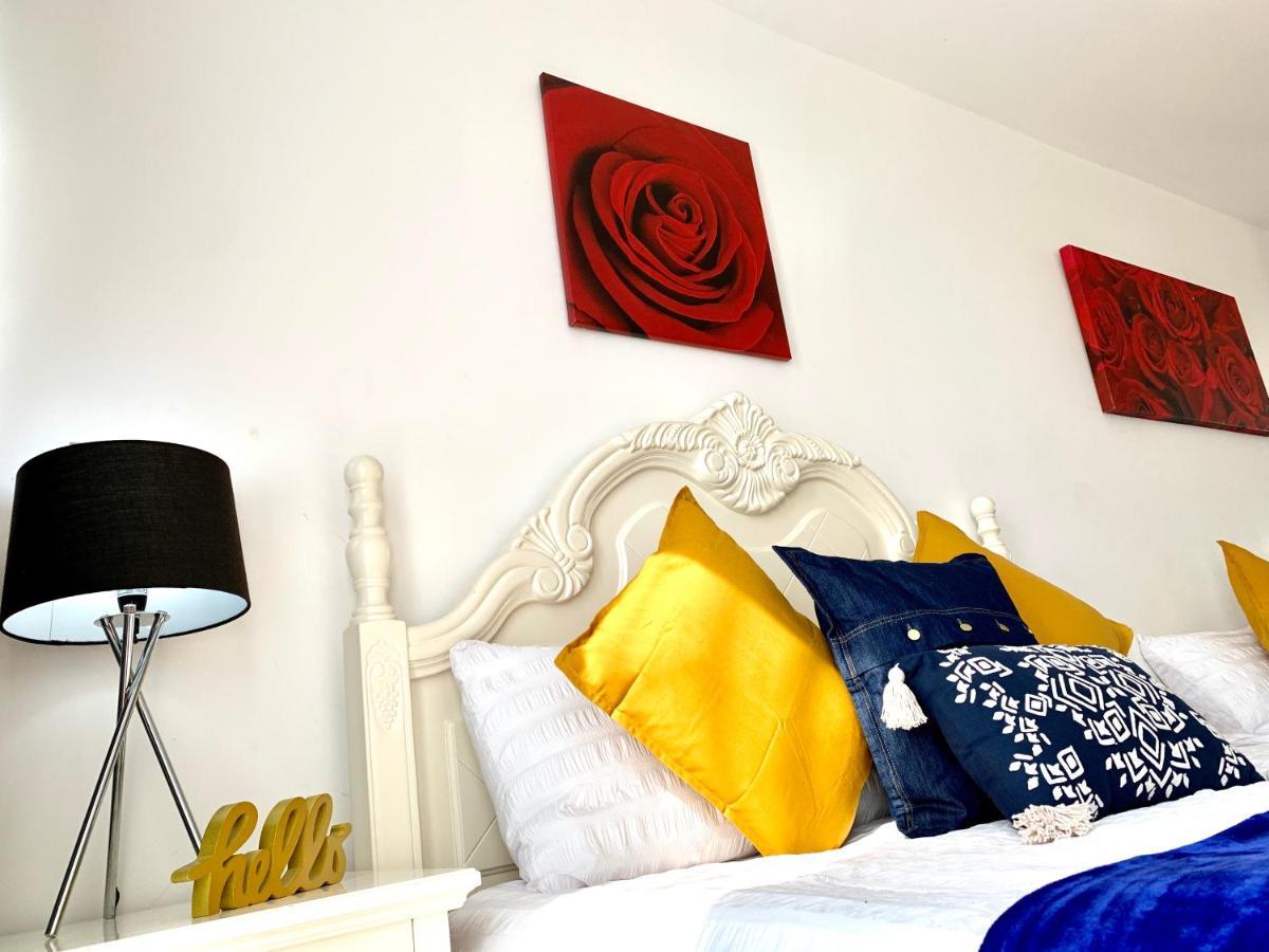 2-Bedrooms Modern Apartment Next To Velodrome, Lounge, Balcony, Parking, Abba London Exterior photo